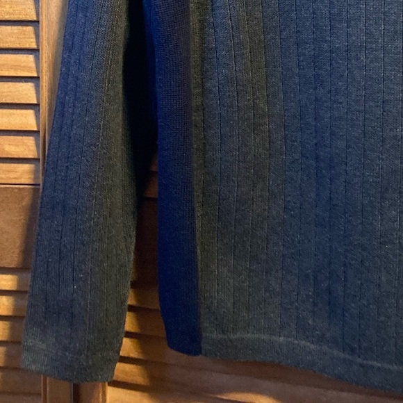 Abercrombie & Fitch Grey & Blue Crewneck Sweater - Picture 12 of 12